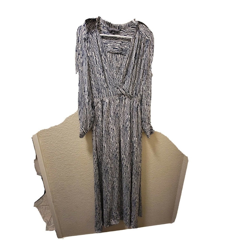 Waverly Grey Blue And White Printed Long Sleeve Collared Maxi Dress Size 6